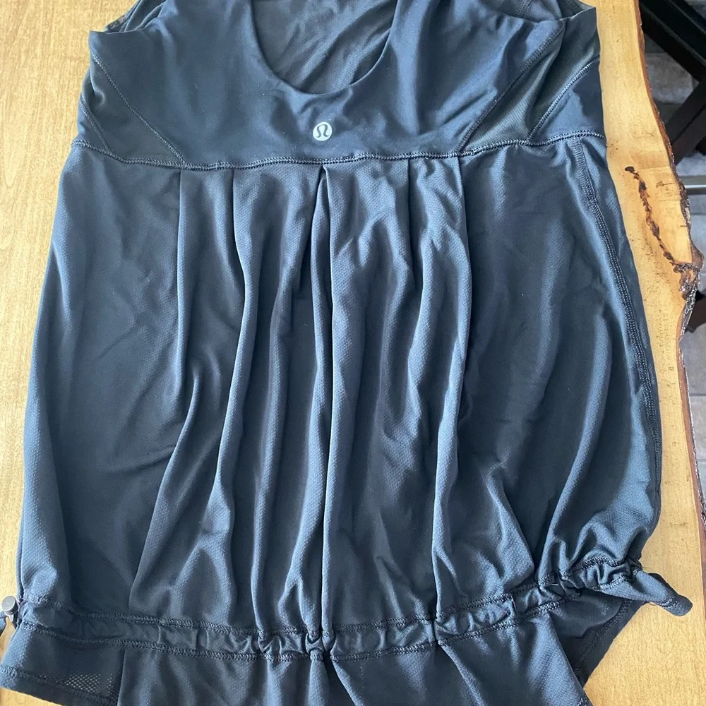 Lululemon Elevate Tank size 8 - Picture 4 of 6